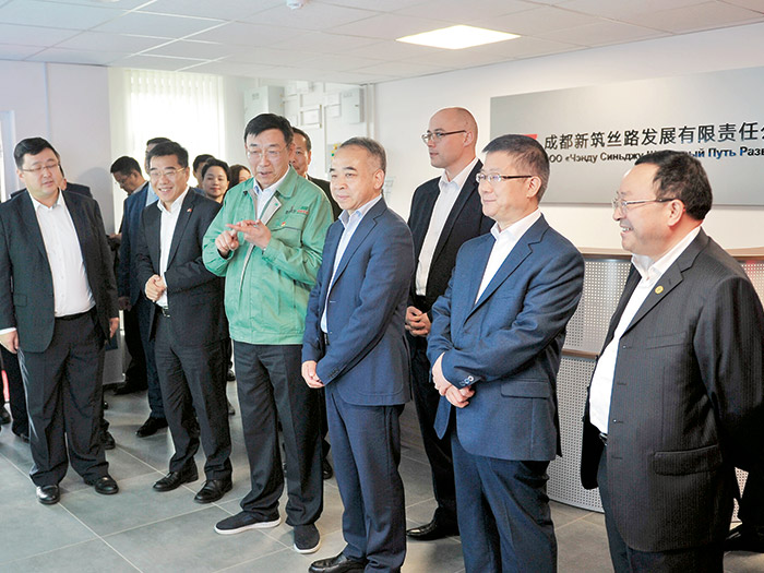  2018.8.29四川省委常委、成都市委书记范锐平视察j9集团平台股份“中白工业园”项目投产运营仪式